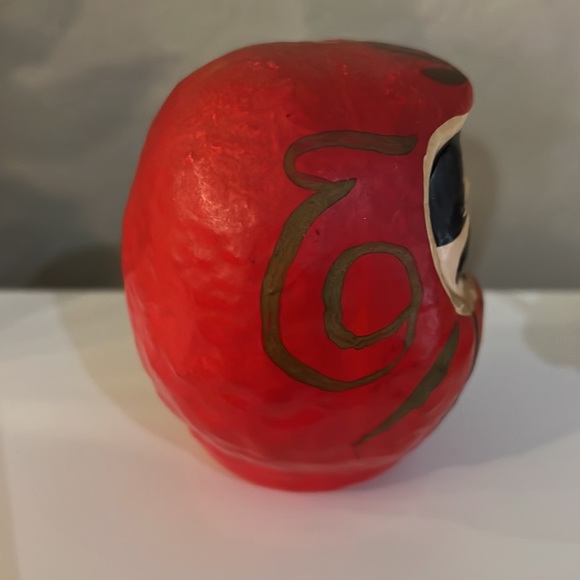 Japanese Daruma Doll Red Wishing Doll Paper Mache - Picture 4 of 6